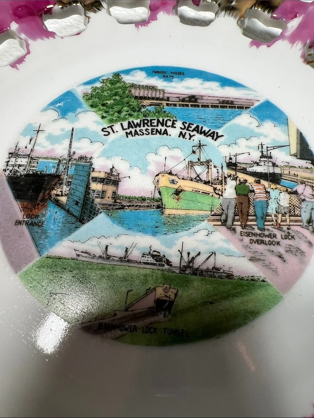Decorative Porcelain Souvenir Plate Set with Gold Trim Set 2